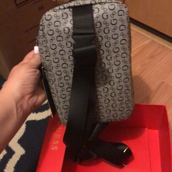 Guess crossbody belt bag - Picture 5 of 7
